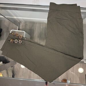 89th & Madison Olive Green Stretchy Pull On Women's Pants (PM)
